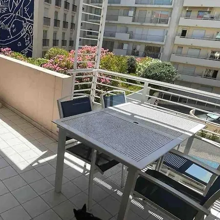Tranquillo, Parcheggio, 150 Metri Dal Mare, Piscina